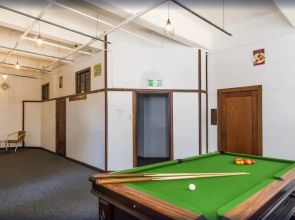 The Old Swan Barracks - Hostel