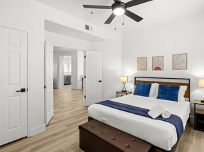 CozySuites TPC Scottsdale Parking & Pool