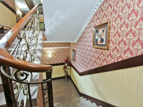 Grand Hotel