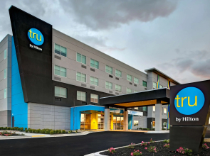 Tru by Hilton Tahlequah