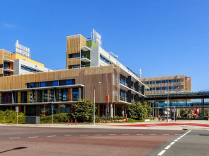 Mercure Kawana Waters
