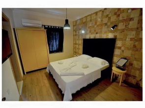 Lithos Hotel