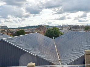Sophisticated and Bright One Bed in Leith