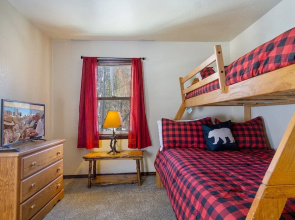 Trail Blazer Family Cabin #461