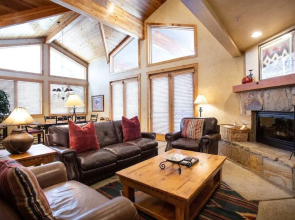 Trail's End Lodge at Deer Valley Resort - One Bedroom Deluxe Residence with Spa #304 1 Condo