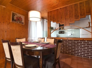 Spacious Ground Floor Apartment Primavera