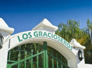 Los Gracioseros