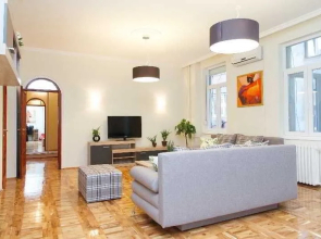 3 Bedroom Apartment Central Square