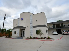 Crystal Inn