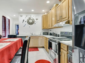 Wilmington Home ~ 28 Mi to Downtown Philadelphia!