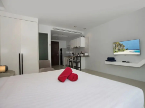 Emerald Hill Patong Apartment 420