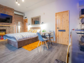Industrial Studio Near Headingley Stadium