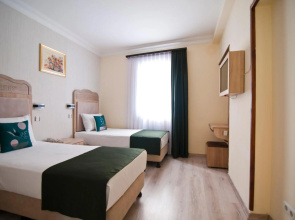Artefes Hotel Old City