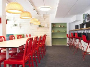 Slottsskogens Hostel