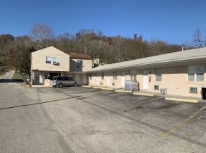 Travelers Motel