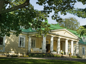 Backby Manor