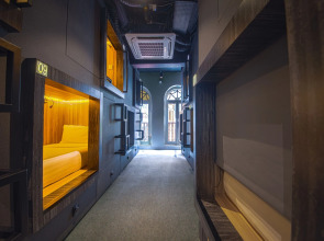 CUBE Boutique Capsule Hotel @ Chinatown