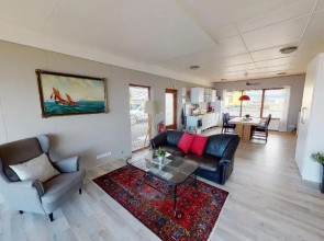 Kleifar: Ocean View Apartment