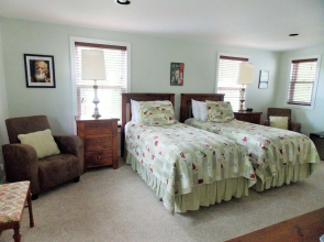 Finlay House Bed and Breakfast Niagara - on - the - Lake