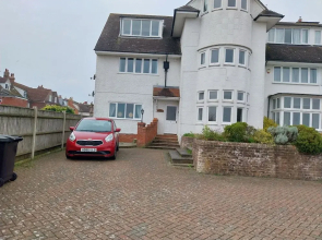 3-bed Apartment in Lowestoft With sea Views