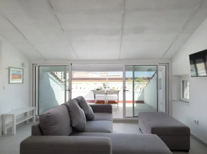 Romantic Apartment With Terrace by Wonderful Italy
