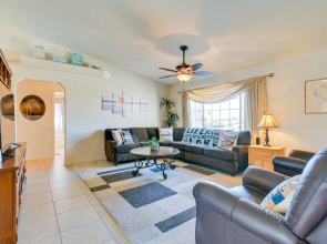 Lake Havasu City Home With Hot Tub!