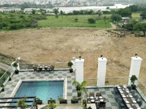 Revaas Lake View Boutique Hotel