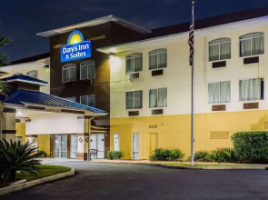 Days Inn & Suites by Wyndham Foley