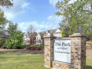 2 Mi to Ole Miss University! Condo w/ Pool Access