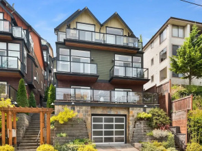 Seattle Vacation Home: The Aerodrome
