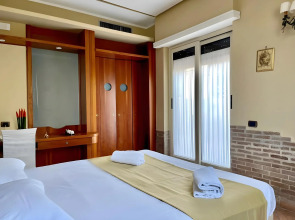 Hotel Suite Ares