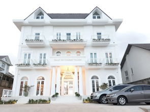 Dalat De Charme Village