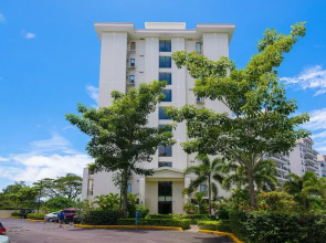 Luxurious and Warm Condo Just Step From the Beach!