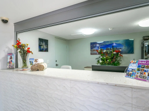 Surfers Beachside Holiday Apartments