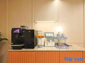 HanTing Hotel (Eurasia Shopping Center, Tongjiang Road, Baishan)