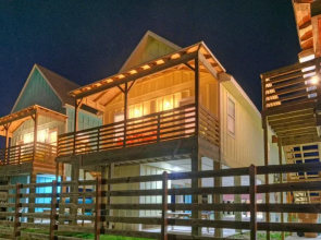 2 Homes on the Bay, Shared Waterfront Pool + Boat Dock Laguna Village Paradise