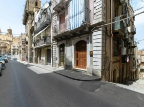 La Casa di Andrea Sleeps 5 With Parking