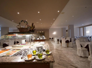 Delfinia Resort