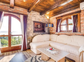Stunning Home in Lovran With Wifi and 1 Bedrooms