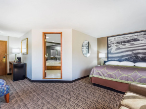 Super 8 by Wyndham Platteville