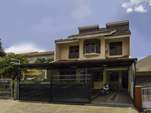 Oyo 1954 Tubagus Guest House