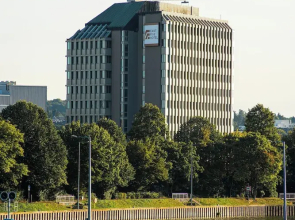 East Five Hotel