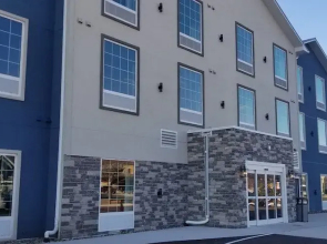 Waterfront Hotel