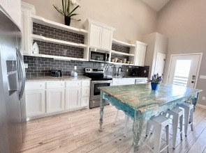 Lv141 - The Pintail 3 Bedroom Home by Redawning