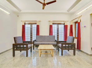 OYO Home 78062 Modern Studio