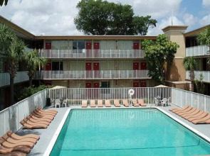 Red Carpet Inn Airport and Cruise Port Hotel Fort Lauderdale