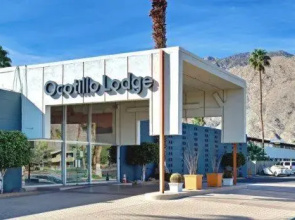 Mid-Century Pad - Ocotillo Lodge