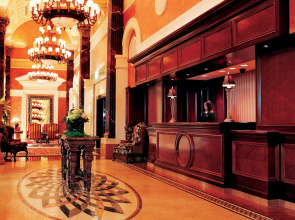 Acqualina Resort & Residences On The Beach