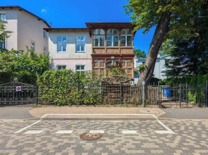 Studio 8 Minutes to the Beach by Renters