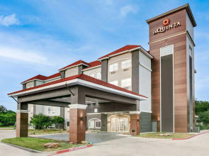 La Quinta Inn & Suites by Wyndham Decatur